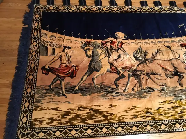 Large vintage velvet wall tapestry art hanging rug in Home Décor & Accents in London - Image 3