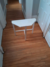 Small table for free