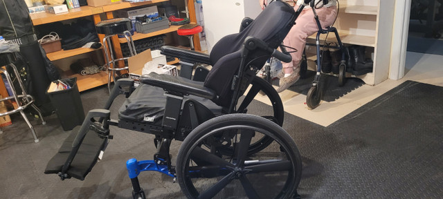 2 yr. old Whitmyer Wheel Chair in New Condition. PDG Mobility. in Health & Special Needs in Oshawa / Durham Region - Image 2