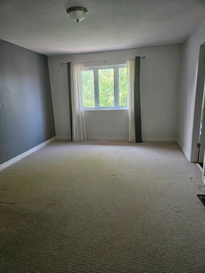 I have a 3 Bedroom 2.5 Bathrooms townhome in Kanata Lakes. I'm looking for 1 respectful, clean, pers...