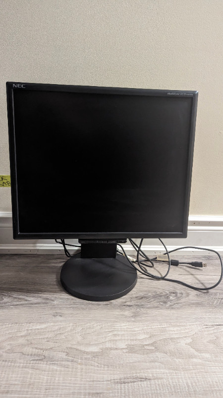 NEC MultiSync LCD195NXM-BK 19" LCD Monitor in Monitors in Mississauga / Peel Region