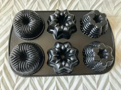 Nordic Ware Multi Mini Bundt Pan, 6-Cavity, View more