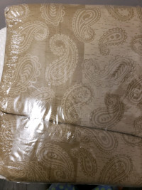 Brand New Full Size Flat sheet with pillow cases/shams. 