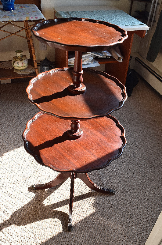 3 tier mahogany Piecrust Stand in Other Tables in Saint John