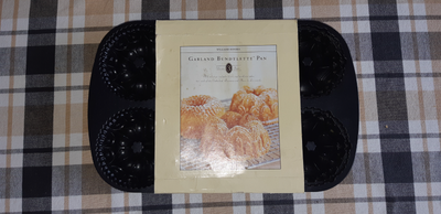 Williams Sonomia Bundt Pan, View more