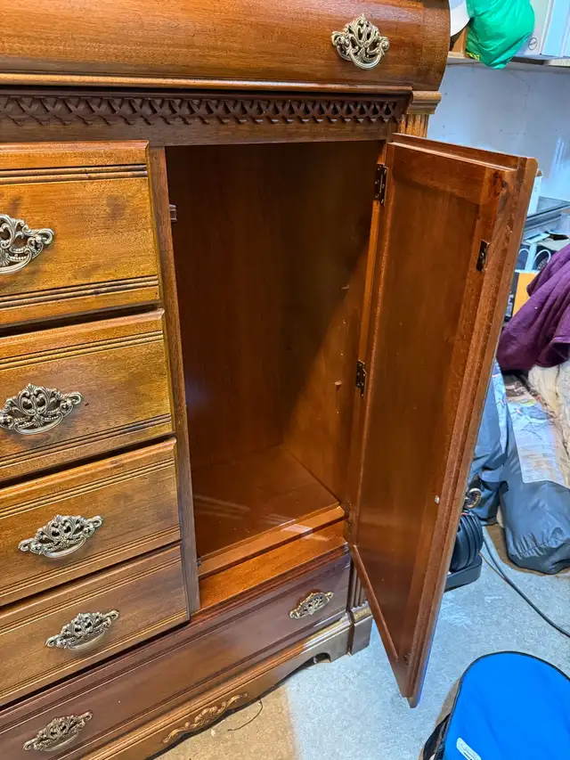 Wardrobe (Chifforobe) in Dressers & Wardrobes in Hamilton - Image 3
