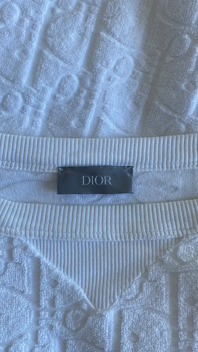 Dior Oblique Relaxed Small Shirt in Men's in Mississauga / Peel Region - Image 6