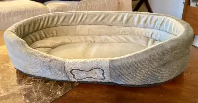 BRAND NEW! I got a cat for Christmas and naturally he wants to sleep everywhere except the bed I bou...