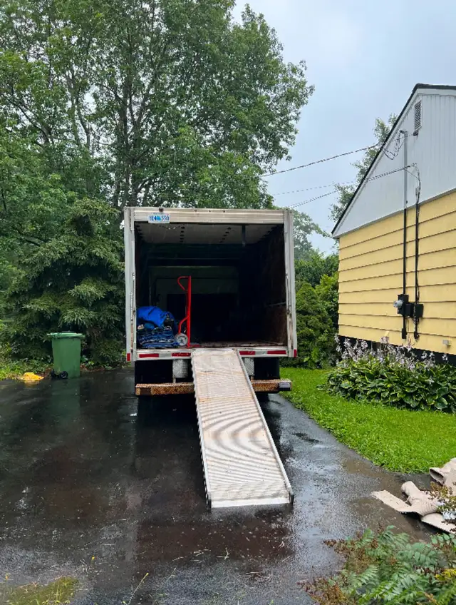 Last minute movers / truck/ trailer/ pick up truck available62863715848706121