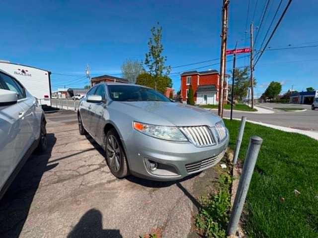 Lincoln MKS 2009 Limited $4995. Rusty 450-820-0550