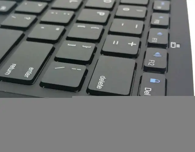New Clavier Bluetooth 3.0 Slim Keyboard for Android Windows iOS in Other in City of Montréal - Image 3