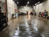  Heated, Shop bay Mechanic auto detail for rent