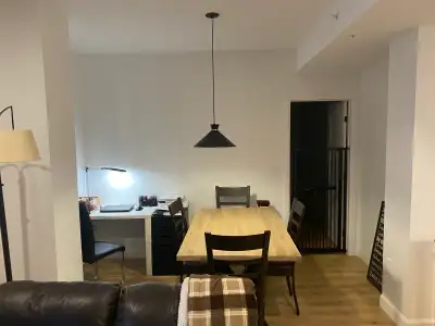 Bienvenue dans ce charmant appartement à louer! Ce logement offre un espace de vie lumineux et accue...