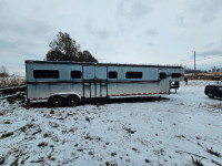 4 horse straight 30ft trailer big tack room 3 ramps gooseneck