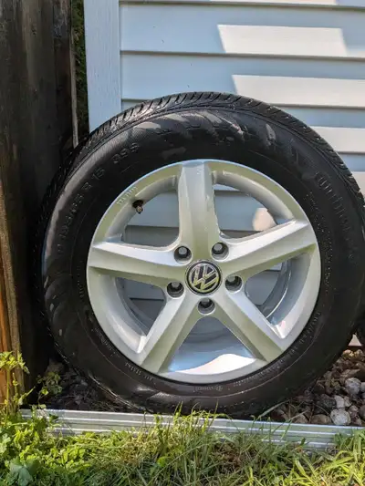 15" R VW Jetta - OEM Rims with Continental Summer tires used for one summer only (bought last year)...