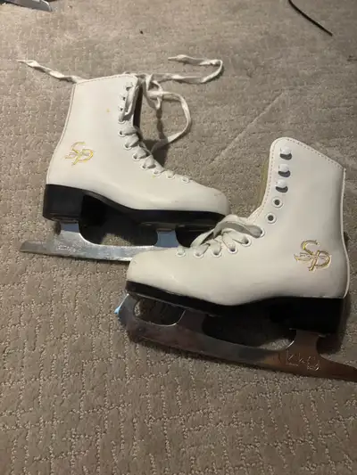 girls figure skates- size 10 Yourh, View more