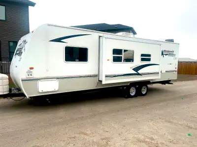 Excellent Condition 2006 Ameri-Can Summit Ridge Lite for Sale, Fully renovated. Everything in excell...