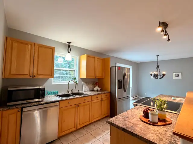 House in Dieppe, 4 bedrooms 2 bath in Long Term Rentals in Moncton - Image 5