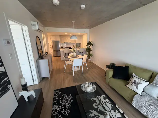 Condo tout neuf disponible immédiatement | Long Term Rentals | Laval ...