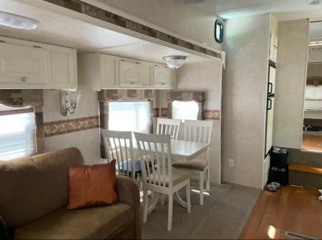 Roulotte 2009 Rockwood Signature Ultra-Lite in RVs & Motorhomes in Longueuil / South Shore - Image 4