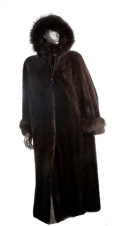Manteau de vraie fourrure en castor rasé et renard avec capuchon, View more