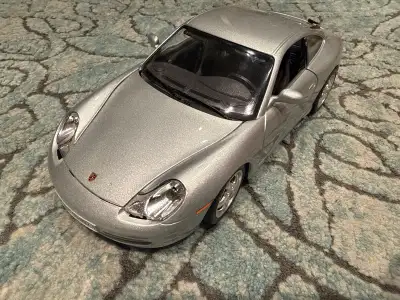 1/18 Burago 1997 Porsche 911  no box , View more