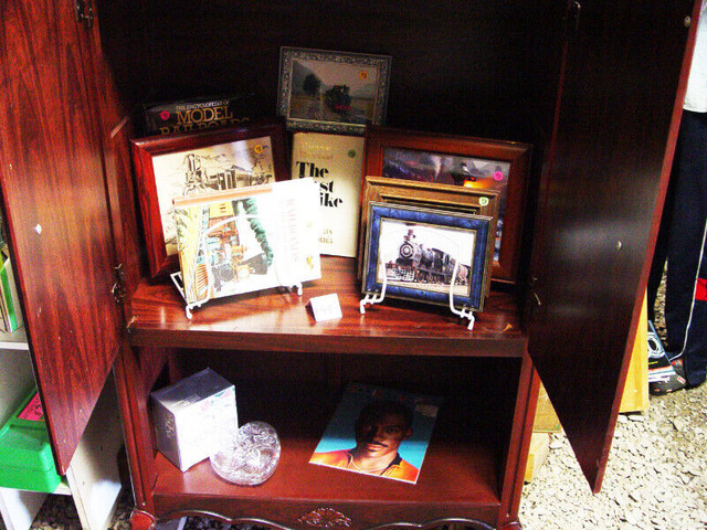 Vintage Cupboard: Fort Erie in Other in St. Catharines - Image 3