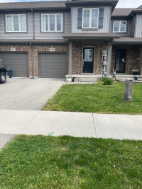 Townhouse for Rent in Welland (South Pelham)