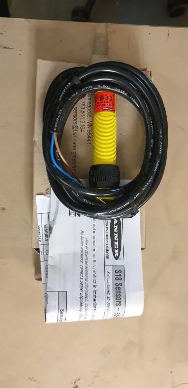 Banner Water Proof Photo Eye sensor EZ-BEAM S18 Series: Receiver, View more