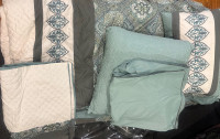 King size 7 pcs comforter set brand new for sale 