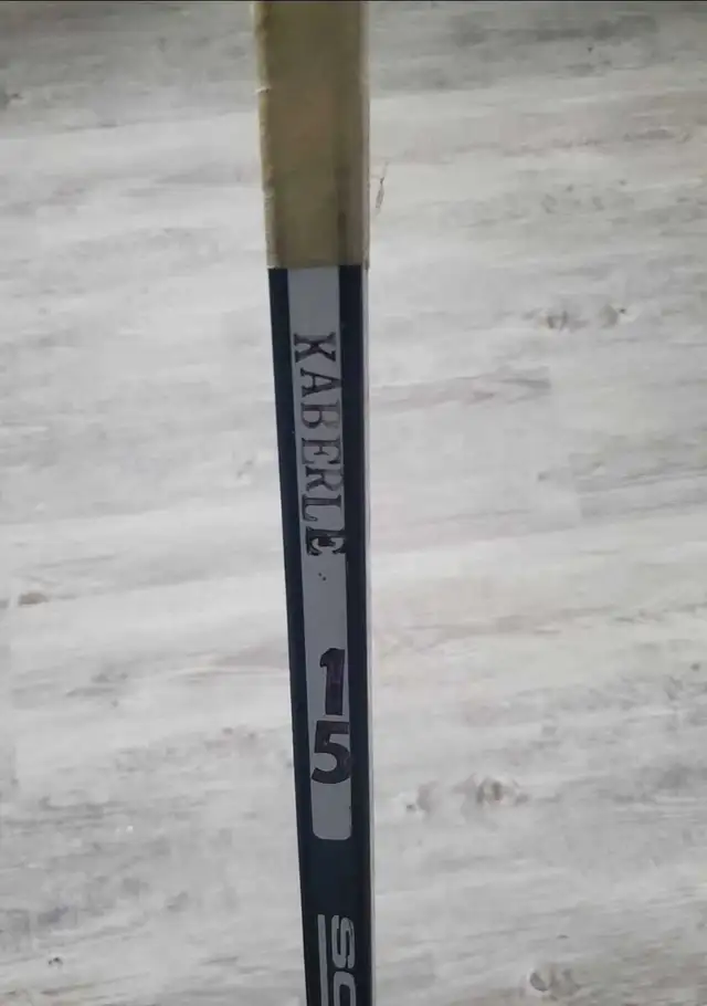 Tomas Kaberle Game Used Maple Leafs Hockey Stick  in Arts & Collectibles in City of Toronto - Image 3