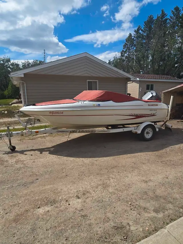 2003 Glastron with 175hp mariner in Powerboats & Motorboats in Nipawin - Image 3