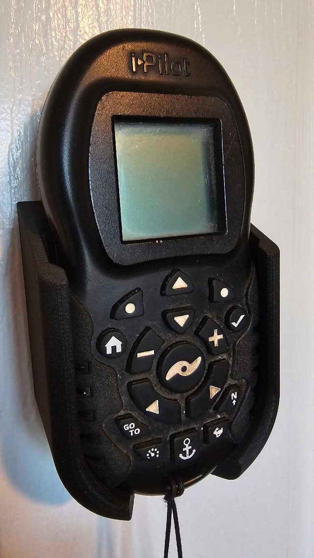 Minn Kota ipilot Bluetooth trolling motor remote holder dans Remorques, pièces et accessoires pour bateaux  à Région d’Oshawa/Durham
