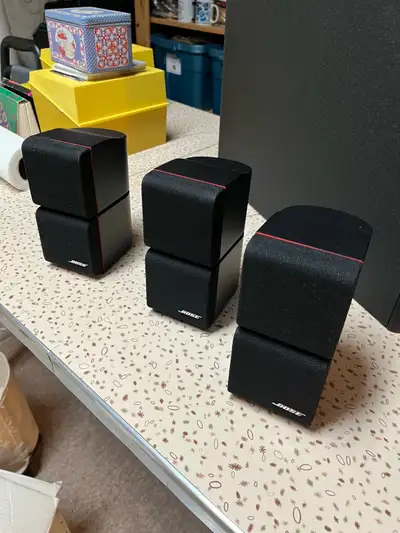 BOSE ACOUSTIMASS 7 SPEAKER SYSTEM LIKE NEW, View more