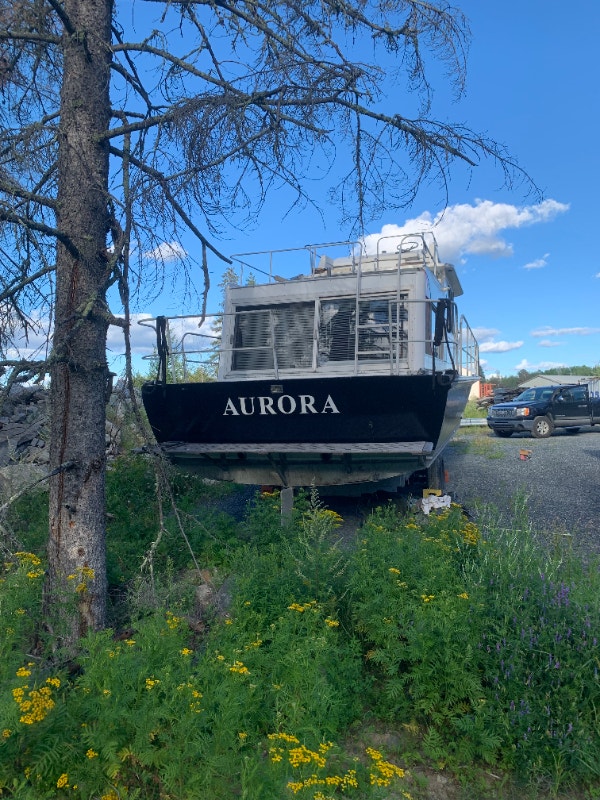 35' Kingscraft houseboat Powerboats & Motorboats Kenora Kijiji