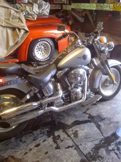 FOR SALE/TRADE : one owner bike. 2001 HARLEY DAVIDSON FATBOY WITH SCREAMING EAGLE STAGE 1 . ONE OWNE...