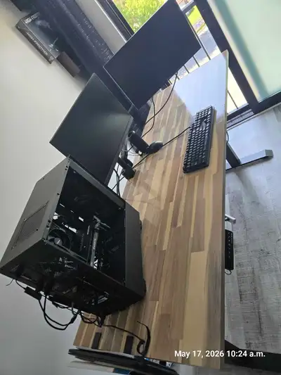 PC: - Processor: AMD Ryzen 5 5600G (6c/12t, 3.9 GHz) GPU: AMD Radeon RX 6700 XT 12 GB - RAM: 32 GB D...