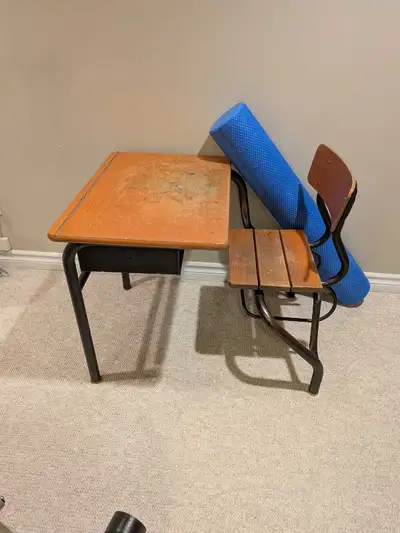 Bureau d'école vintage, View more