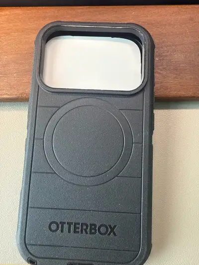 otterbox iPhone 17 pro black Case, View more