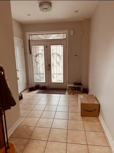 Room sharing boy or girls available near castlemore/Gore/Hway50, Brampton.Near bus 50. Stop,Mandir,G...