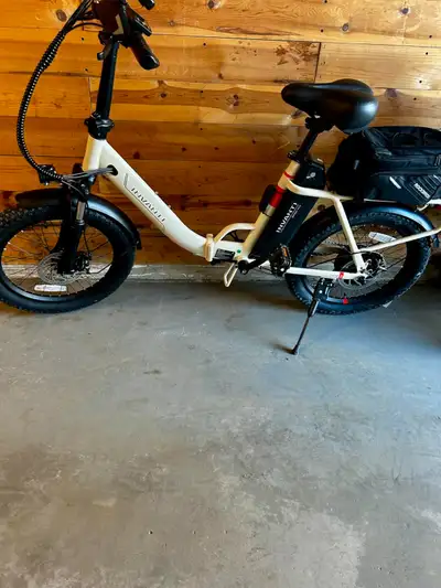 500W motor (900W peak), 32 km/h top speed 48V 10.4Ah removable battery, up to 72 km range (PAS) 20"...