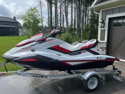 2020 FX Cruiser HO Less than 20 hours, used occasionally at a cottage. Garaged in Winters, serviced...