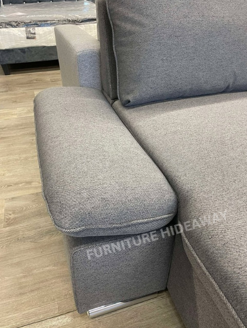 Zoey Sectional Pullout Couch in Couches & Futons in Victoria
