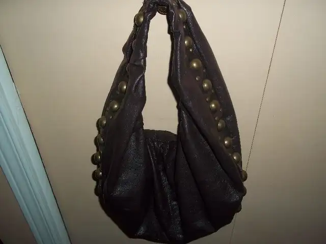 SAC À MAIN  FOUR-TOUT DEMI-LUNE DE LUXE  DE MARQUE DANIKA in Women's - Bags & Wallets in Laval / North Shore - Image 2