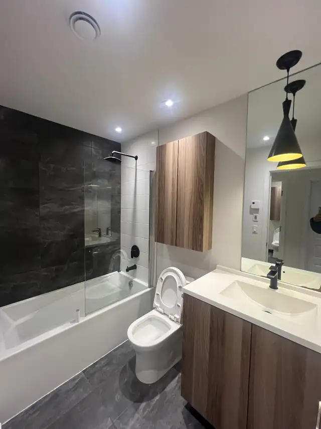 ✨Appartement Privé à louer au centre-ville  7 1/2 in Long Term Rentals in City of Montréal - Image 14