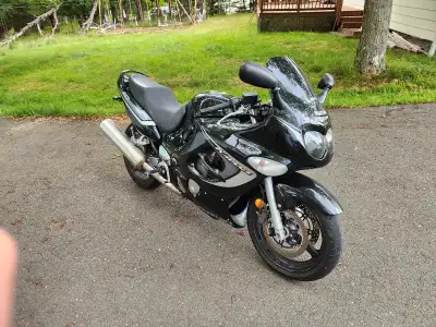 2006 Suzuki Katana 600 Runs great, few scuffs but otherwise good condition. Fresh oil change, new ba...