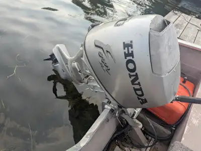 Honda 30 HP 4-stroke outboard tiller motor. Reliable and ready to hit the water! This Honda 30 HP ou...