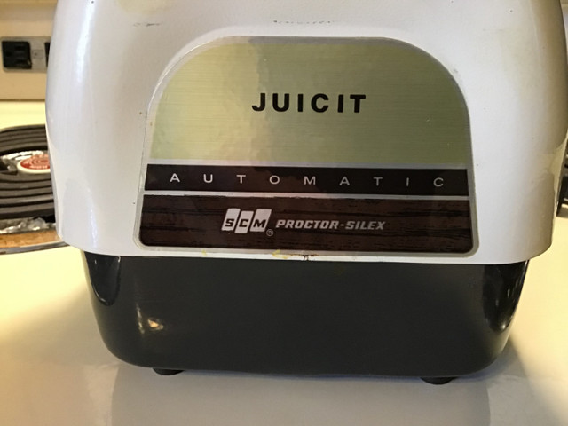 Vintage Juicit Juicer in Processors, Blenders & Juicers in Saskatoon - Image 3