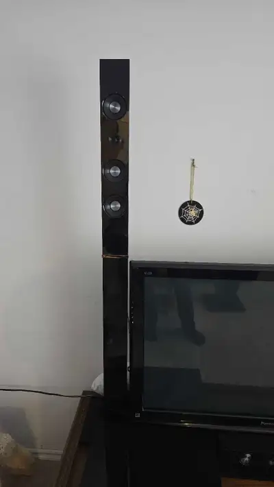 Samsung Home Theatre System – HT-C6530 – 5.1, w. rear speakers, View more