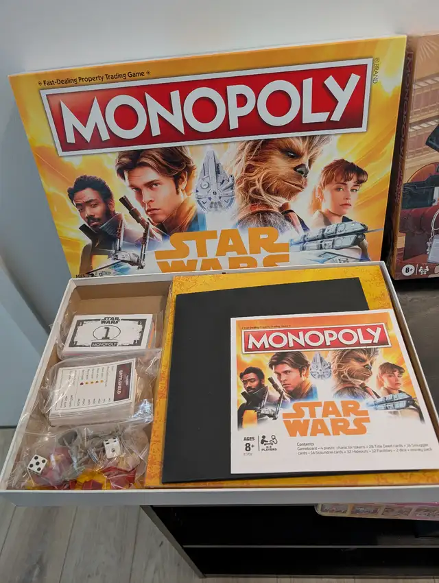 STAR WARS AND AT HOME REALITY MONOPOLY GAMES. in Toys & Games in Ottawa - Image 3